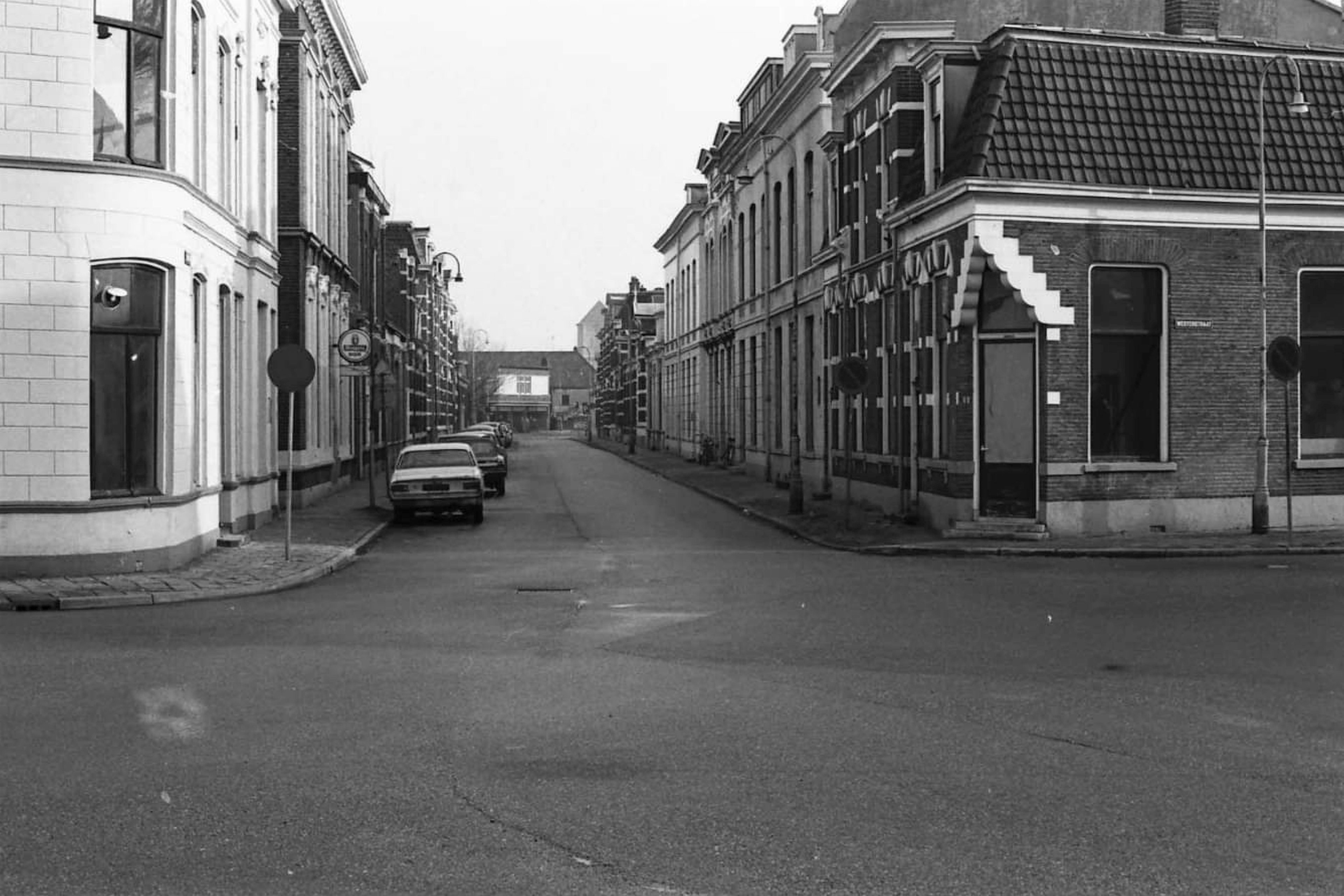 De Adastraat op de hoek met de Westerstraat